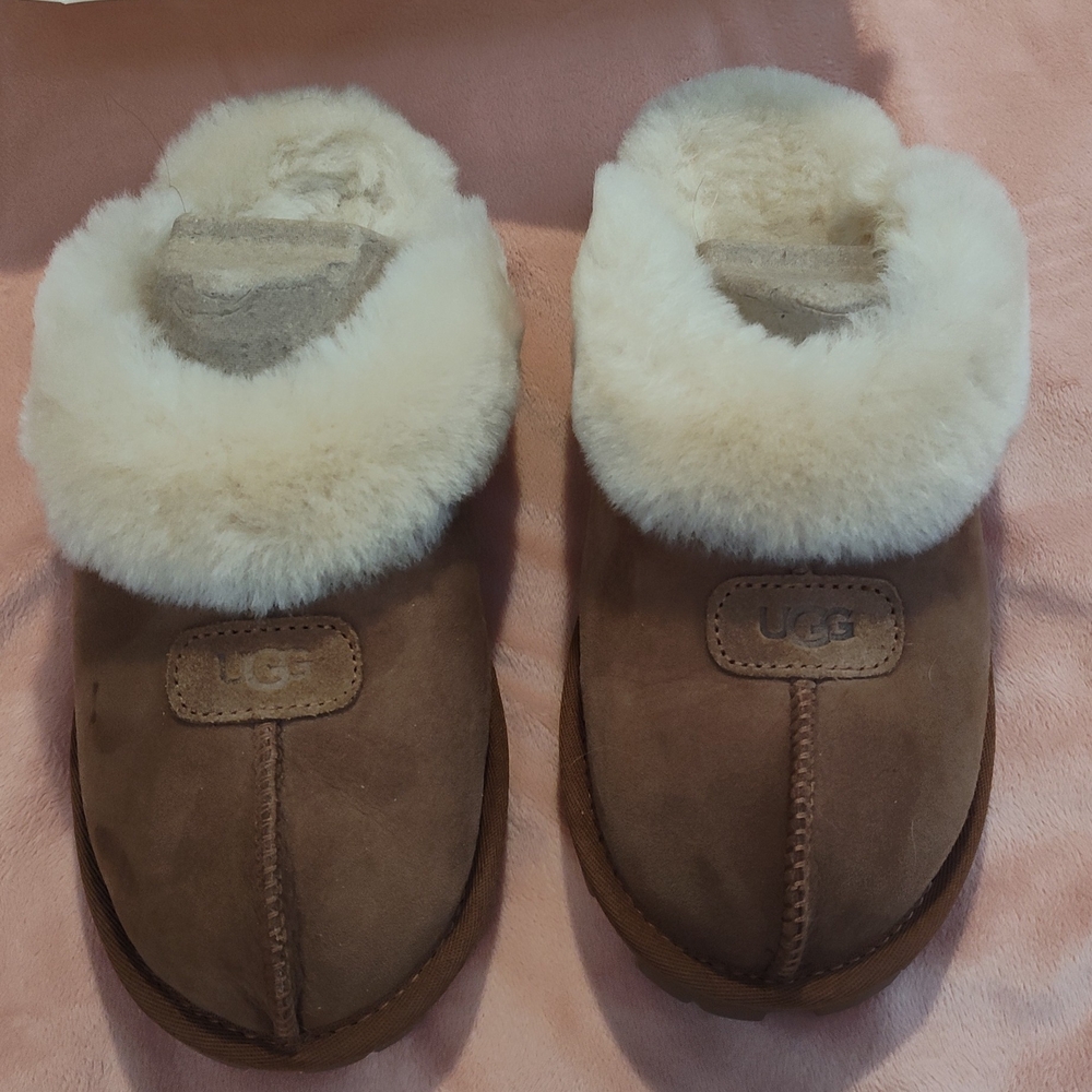 *Worn Once, Indoors* UGG Shearling Slippers- Sz 7